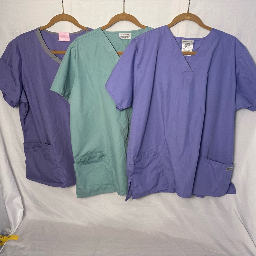 🩺 Uniform Advantage Scrub Tops Lot of 3 Women’s XL Blue & Green V-Neck Medical